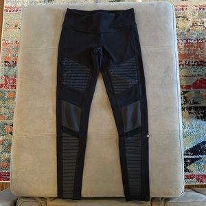 Alo yoga moto leggings